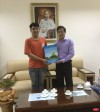 Trường Đại học Y Dược Thái Bình sẵn sàng miễn học phí cho cậu bé 10 năm cõng bạn đến trường