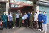 LÃNH ĐẠO NHÀ TRƯỜNG THĂM HỎI, TẶNG QUÀ ĐỘNG VIÊN CÁC CHỐT TRỰC CÁCH LY COVID-19 TRÊN ĐỊA BÀN PHƯỜNG KỲ BÁ
