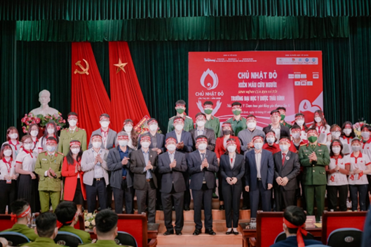 chủ nhật đỏ