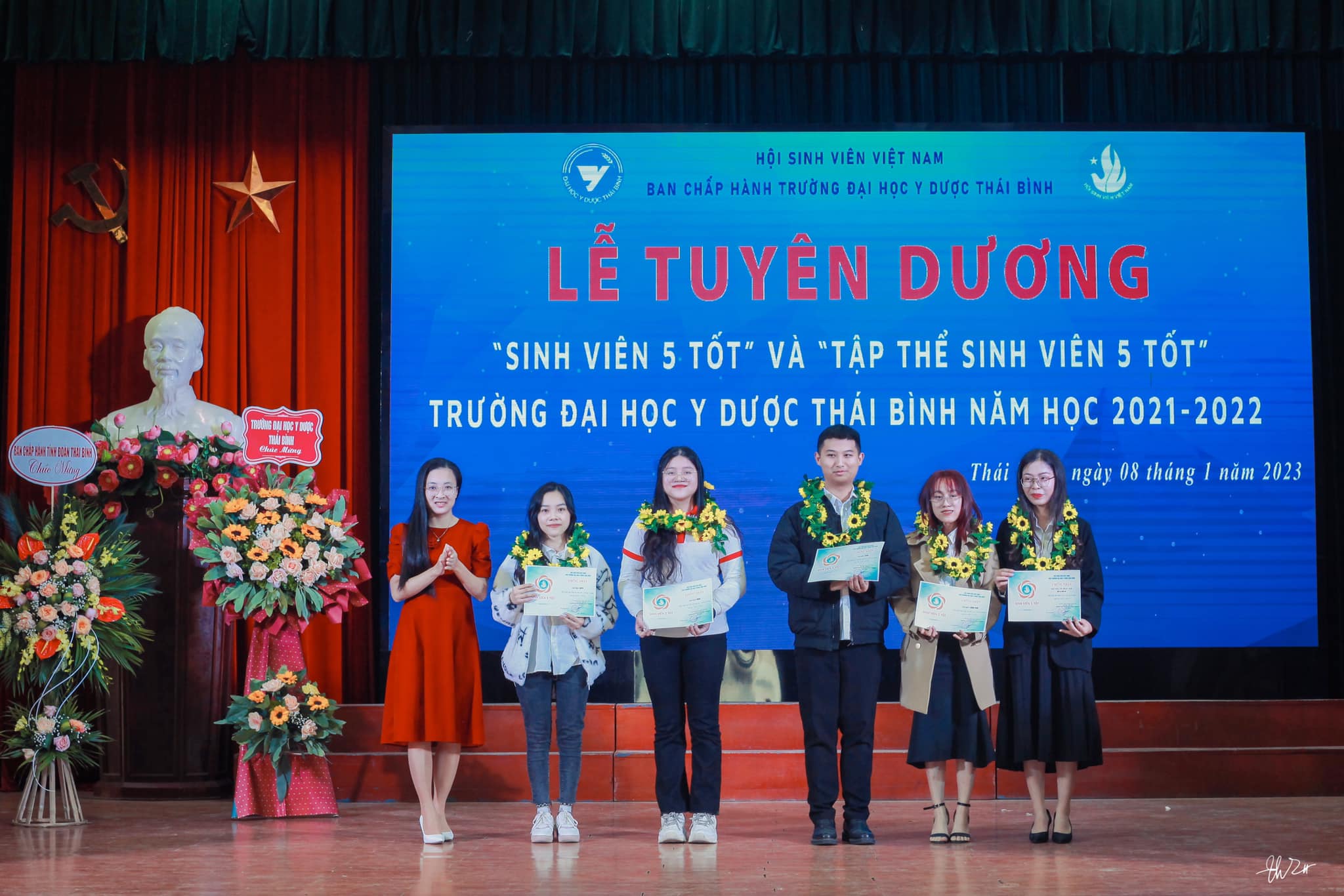 LỄ KỈ NIỆM4