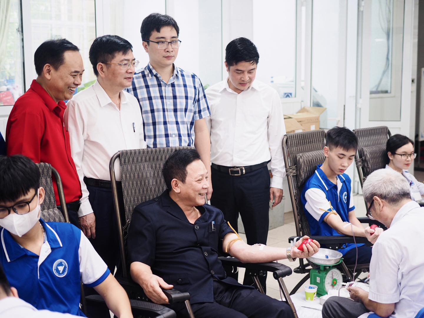 NGND.PSG.TS Nguyễn Quốc Tiến tham gia hiến máu tại chương trình Hiến máu Hành trình đỏ 'Giọt hồng quê lúa'